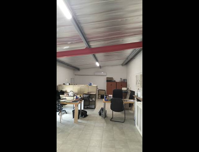 845M² WAREHOUSE TO LET IN SPRINGFIELD PARK